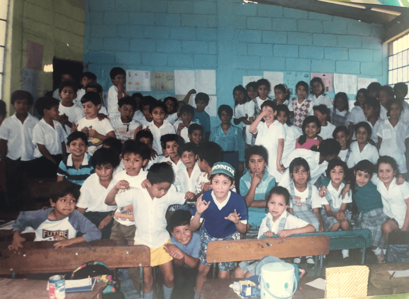 Niños en un aula en Guatemala. Magda fue maestra de primer y segundo ciclo.