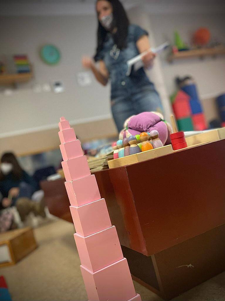Imagen Torre Rosa Veo Veo foto que ilustra el testimonio sobre el Congreso Internacional Montessori