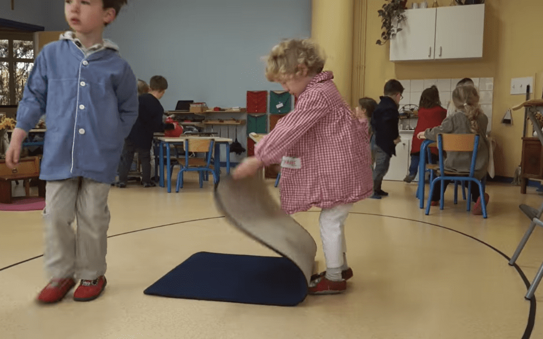 Ejercicios y presentaciones de gracia y cortesía Montessori