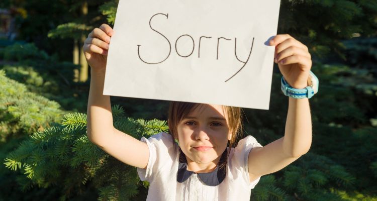 El niño o la niña pedirán disculpas para que no nos enfademos con ellos.