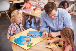 Posgrado Universitario Montessori para lanzar tu proyecto educativo de pedagogía alternativa