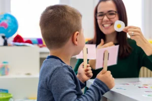 Posgrado Montessori para logopedas, terapeutas, psicólogos y profesionales que trabajan con niños a diario