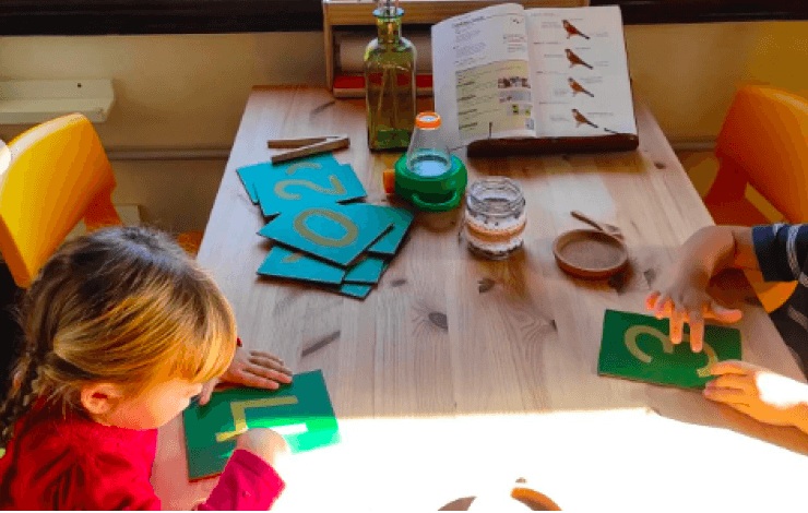 Un nuevo estudio identifica las beneficios de la pedagogía Montessori en los centros públicos respecto a la educación tradicional